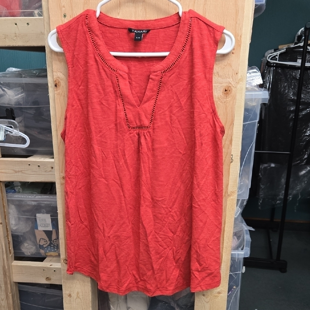 Tahari Size L Faded Red Sleeveless Tank Top